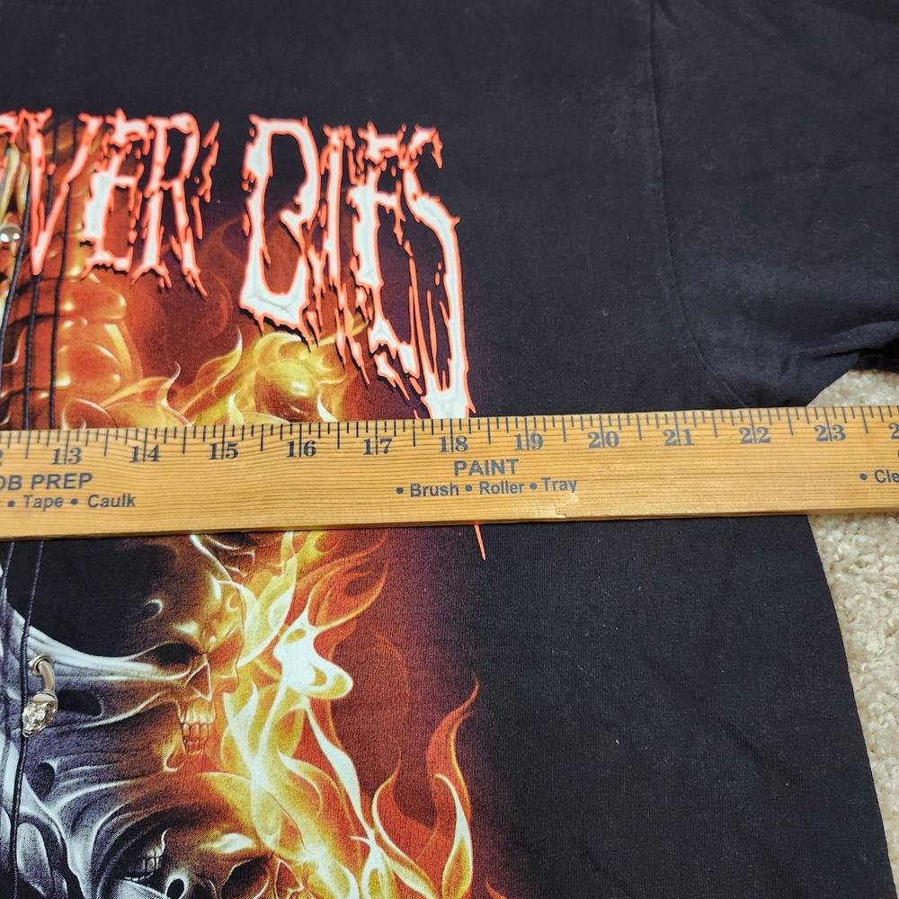 Rock Never Dies Mens Black Skull Guitar Flame Graphic T-Shirt with Piercing XL - Picture 4 of 7